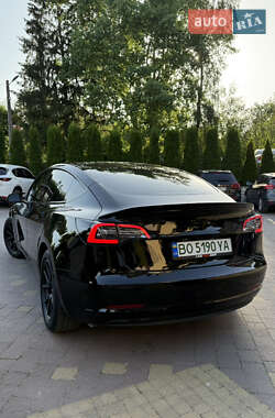 Седан Tesla Model 3 2019 в 
