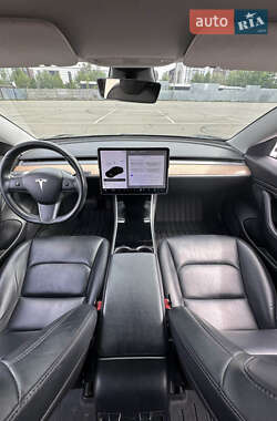 Седан Tesla Model 3 2018 в 