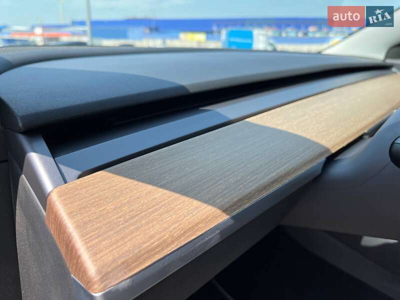Седан Tesla Model 3 2018 в Виннице фото 23 Седан Tesla Model 3 2018 в Виннице