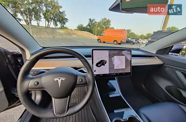 Седан Tesla Model 3 2019 в 