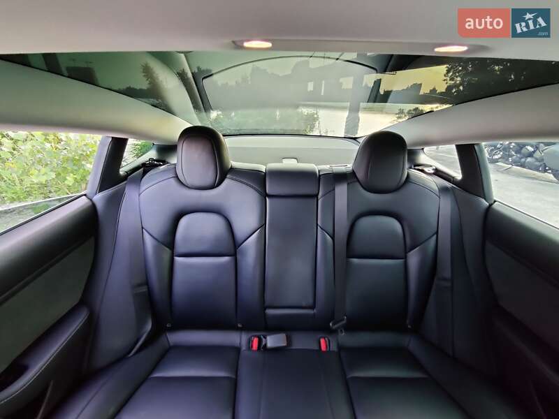 Седан Tesla Model 3 2019 в Києві