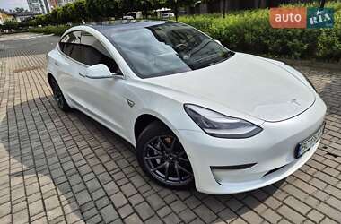 Седан Tesla Model 3 2020 в 