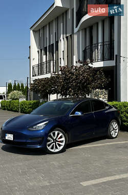 Седан Tesla Model 3 2018 в 
