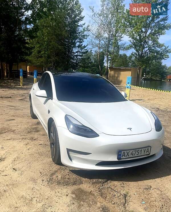 Седан Tesla Model 3 2022 в Харкові