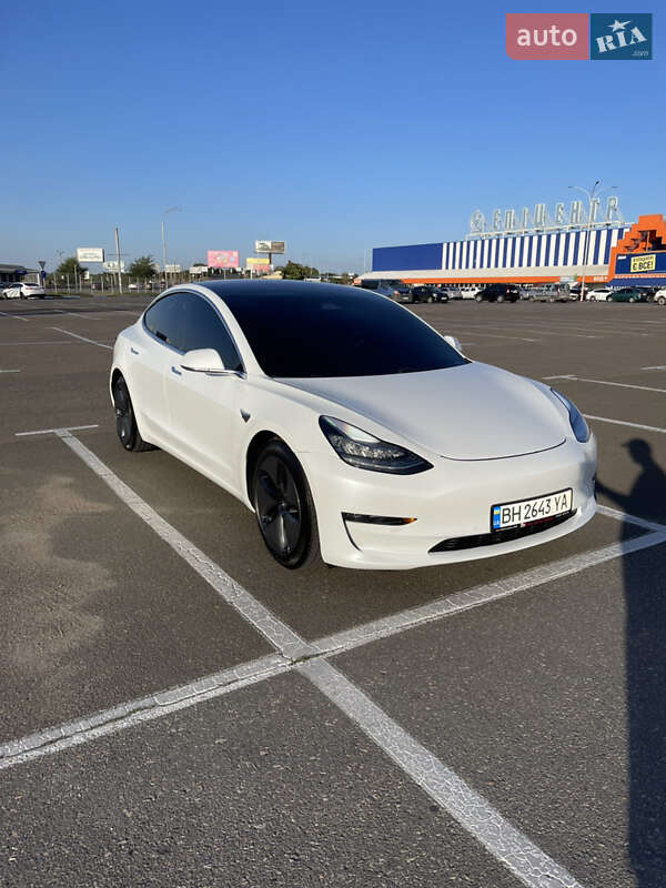 Седан Tesla Model 3 2018 в Одессе