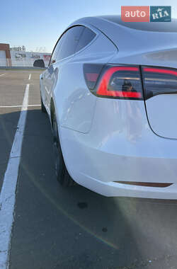 Седан Tesla Model 3 2018 в 
