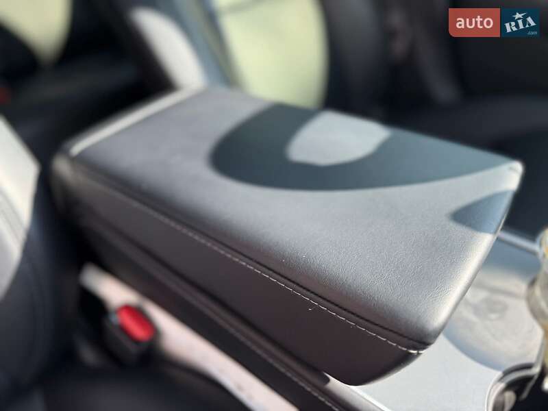 Седан Tesla Model 3 2021 в Одессе