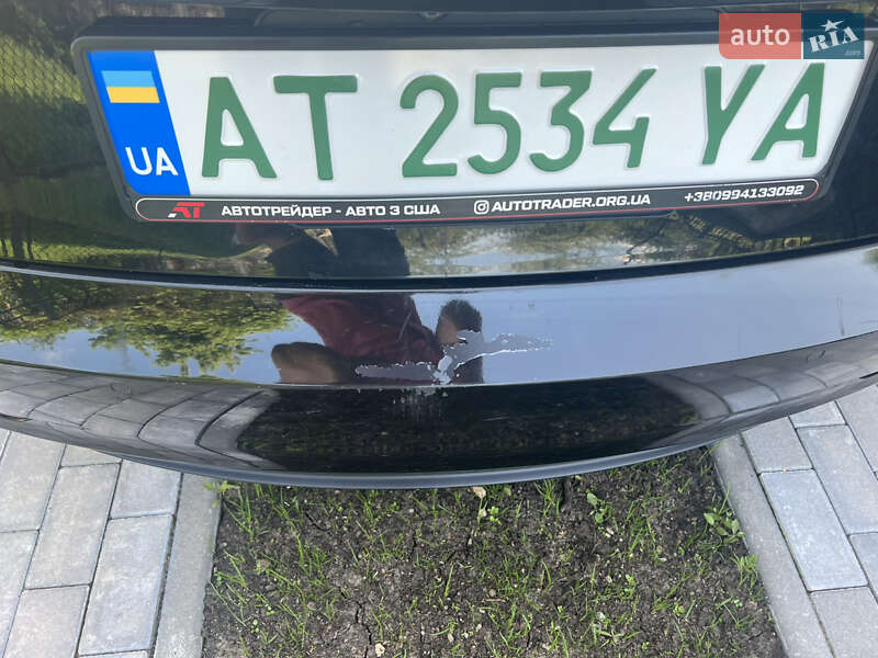 Седан Tesla Model 3 2018 в Долине