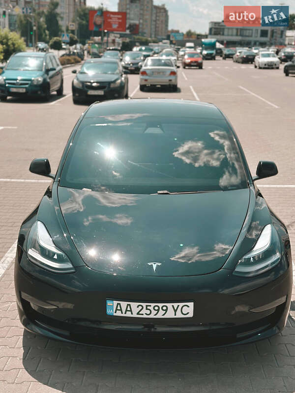Седан Tesla Model 3 2021 в Киеве фото 3 Седан Tesla Model 3 2021 в Киеве