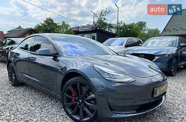 Седан Tesla Model 3 2020 в Коломиї