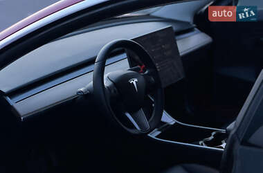 Седан Tesla Model 3 2020 в 