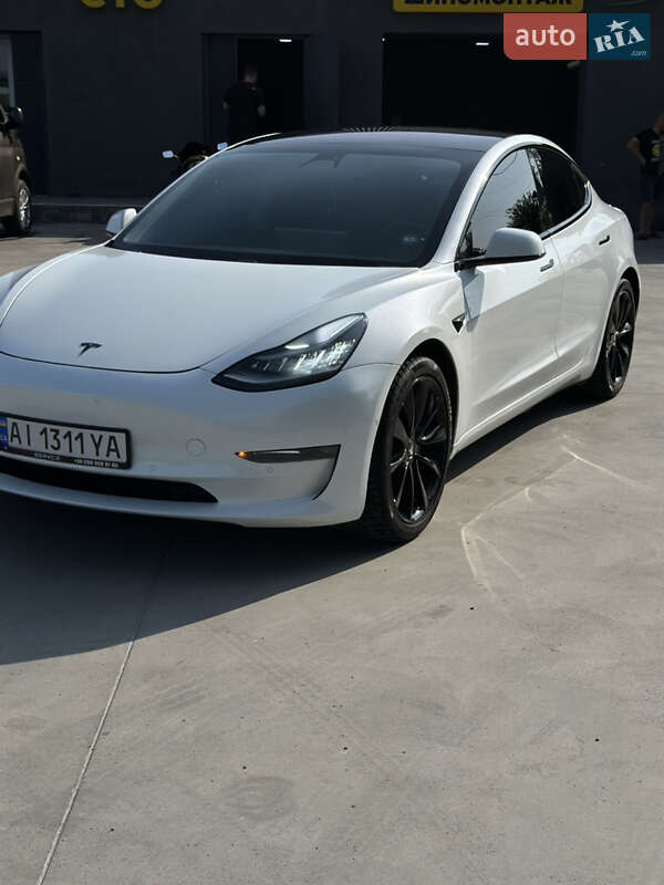 Седан Tesla Model 3 2018 в Белой Церкви