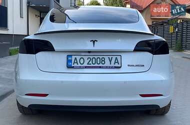 Седан Tesla Model 3 2019 в 
