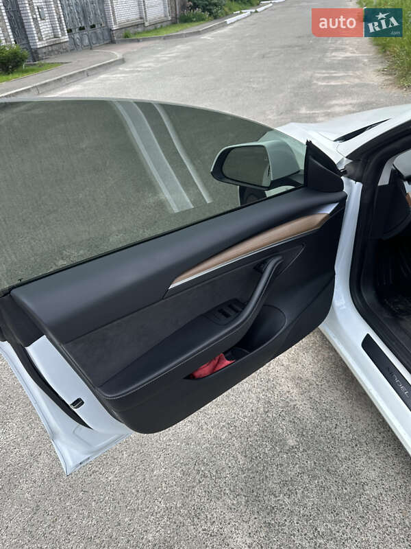 Седан Tesla Model 3 2023 в Киеве фото 25 Седан Tesla Model 3 2023 в Киеве