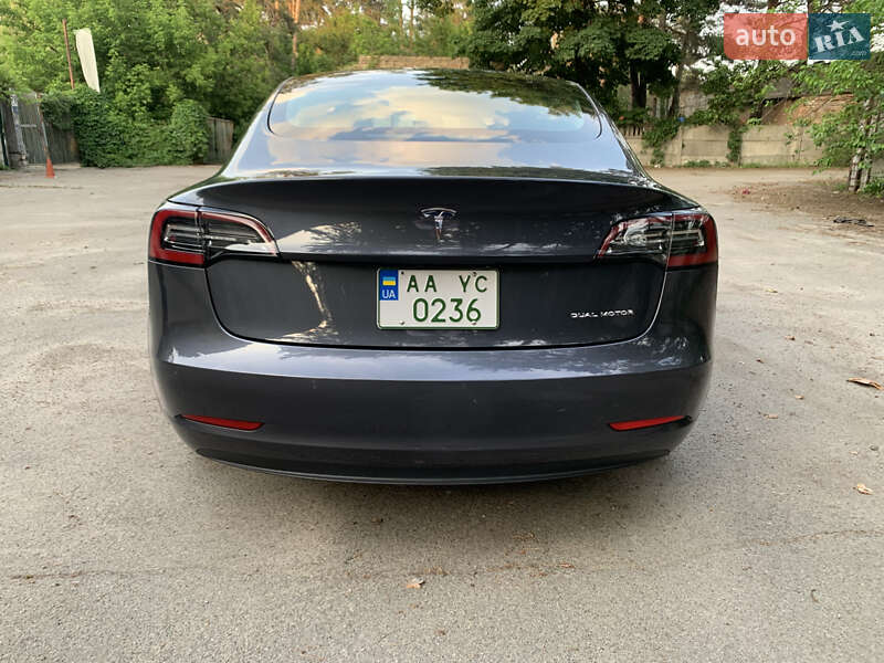 Седан Tesla Model 3 2021 в Киеве