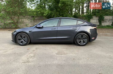 Седан Tesla Model 3 2021 в 