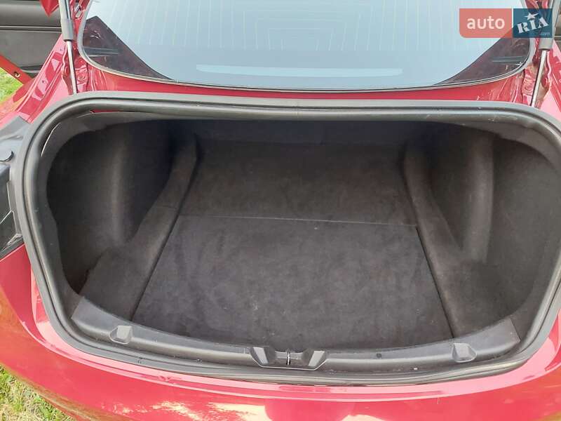 Седан Tesla Model 3 2019 в Ужгороде