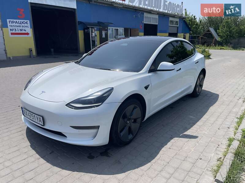 Седан Tesla Model 3 2022 в Харкові