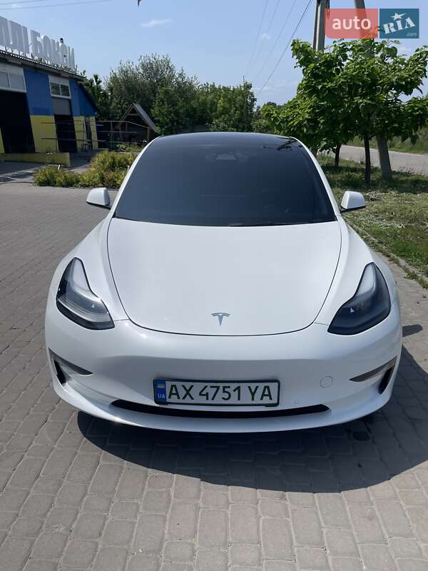Седан Tesla Model 3 2022 в Харкові