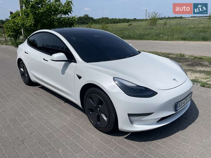 Седан Tesla Model 3 2022 в Харкові