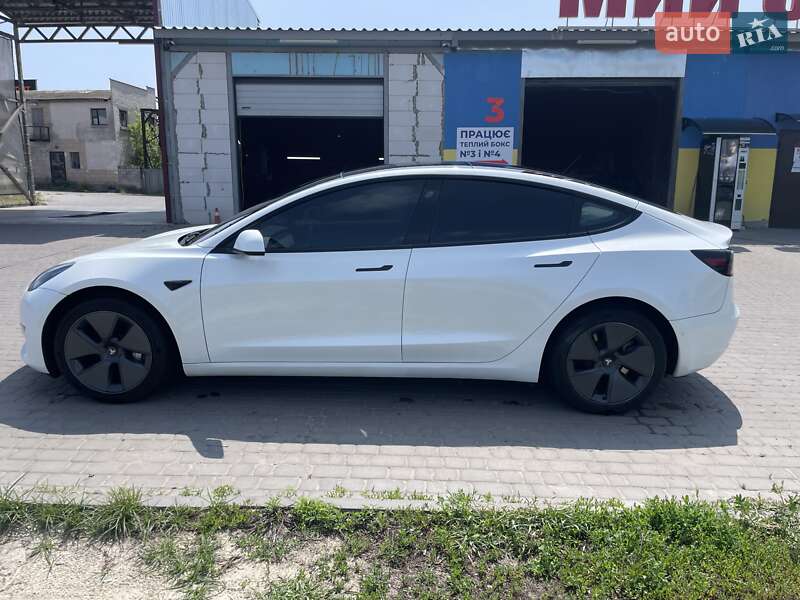 Седан Tesla Model 3 2022 в Харкові