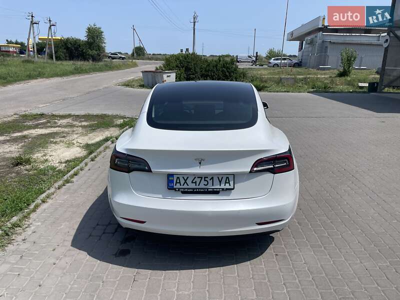 Седан Tesla Model 3 2022 в Харкові