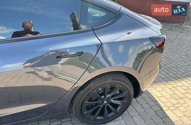 Седан Tesla Model 3 2021 в Луцке