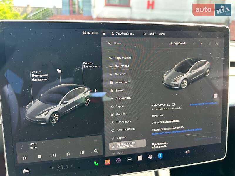 Седан Tesla Model 3 2021 в Луцьку