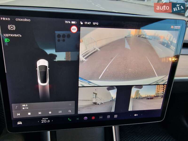 Седан Tesla Model 3 2020 в Луцке