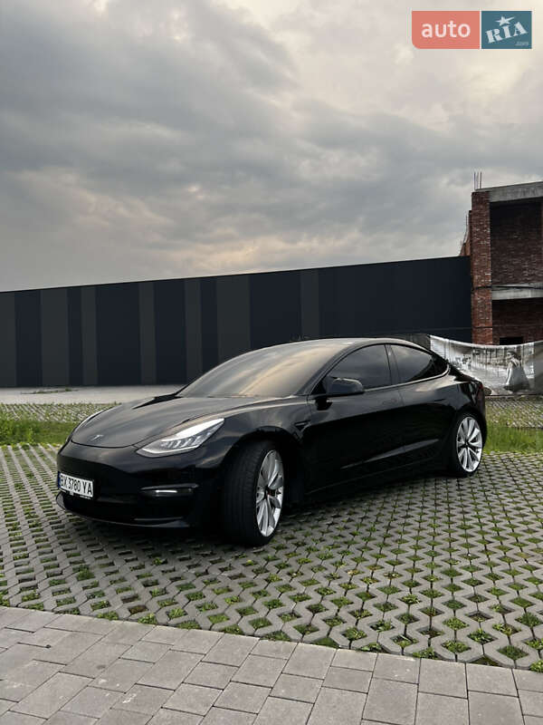 Седан Tesla Model 3 2019 в Хмельницком