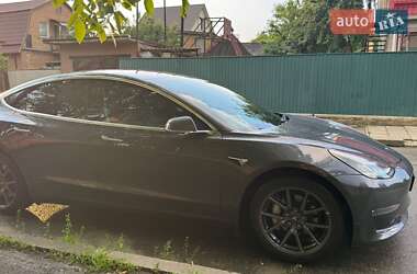 Седан Tesla Model 3 2019 в Киеве