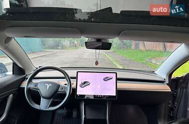 Седан Tesla Model 3 2019 в Киеве