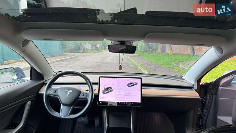Седан Tesla Model 3 2019 в Києві