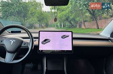 Седан Tesla Model 3 2019 в Киеве