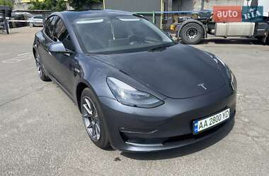 Седан Tesla Model 3 2023 в 