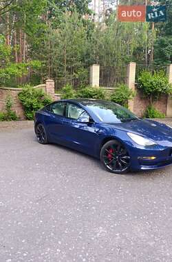 Седан Tesla Model 3 2020 в 