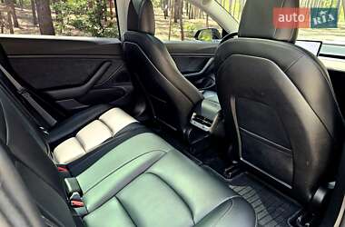 Седан Tesla Model 3 2018 в 