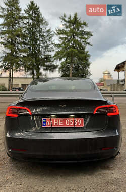 Седан Tesla Model 3 2019 в 
