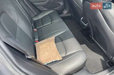 Седан Tesla Model 3 2023 в 