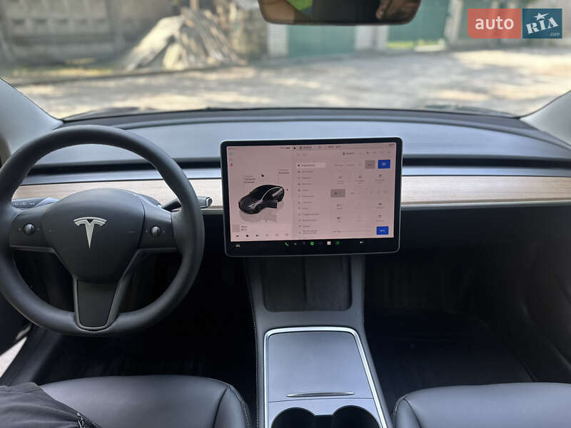 Седан Tesla Model 3 2023 в Ірпені