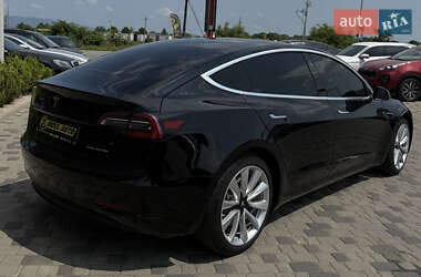 Седан Tesla Model 3 2020 в 