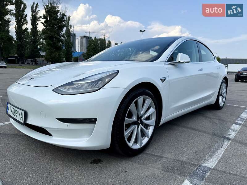 Седан Tesla Model 3 2020 в Киеве