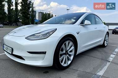 Седан Tesla Model 3 2020 в 