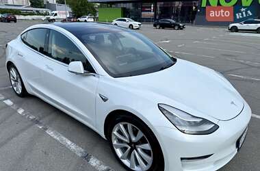 Седан Tesla Model 3 2020 в Киеве