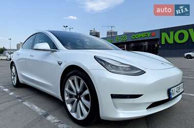 Седан Tesla Model 3 2020 в 