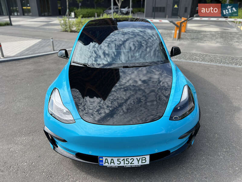 Седан Tesla Model 3 2019 в Києві