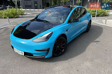 Седан Tesla Model 3 2019 в 