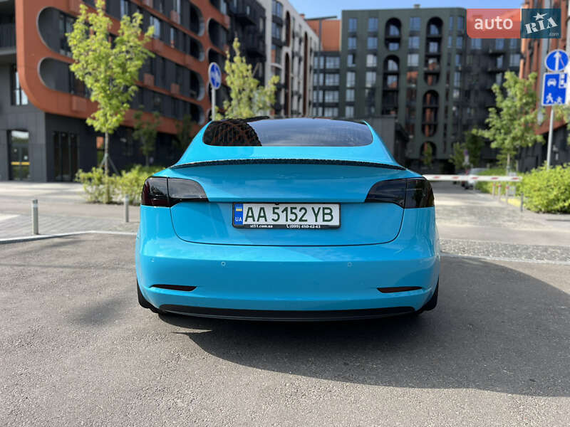 Седан Tesla Model 3 2019 в Києві