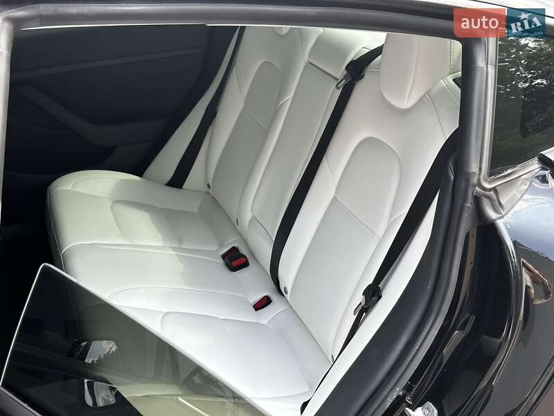 Седан Tesla Model 3 2021 в Киеве фото 15 Седан Tesla Model 3 2021 в Киеве