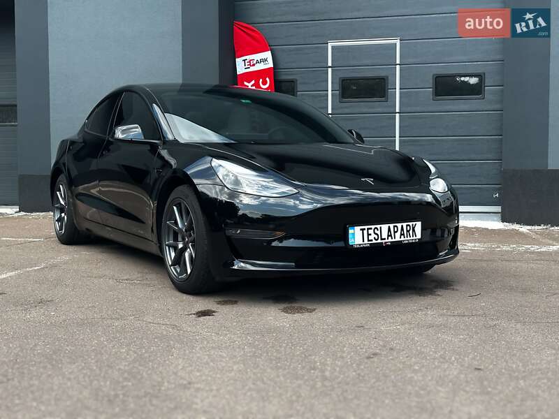 Седан Tesla Model 3 2021 в Киеве фото 12 Седан Tesla Model 3 2021 в Киеве